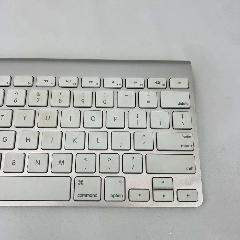 Apple a1314 magic